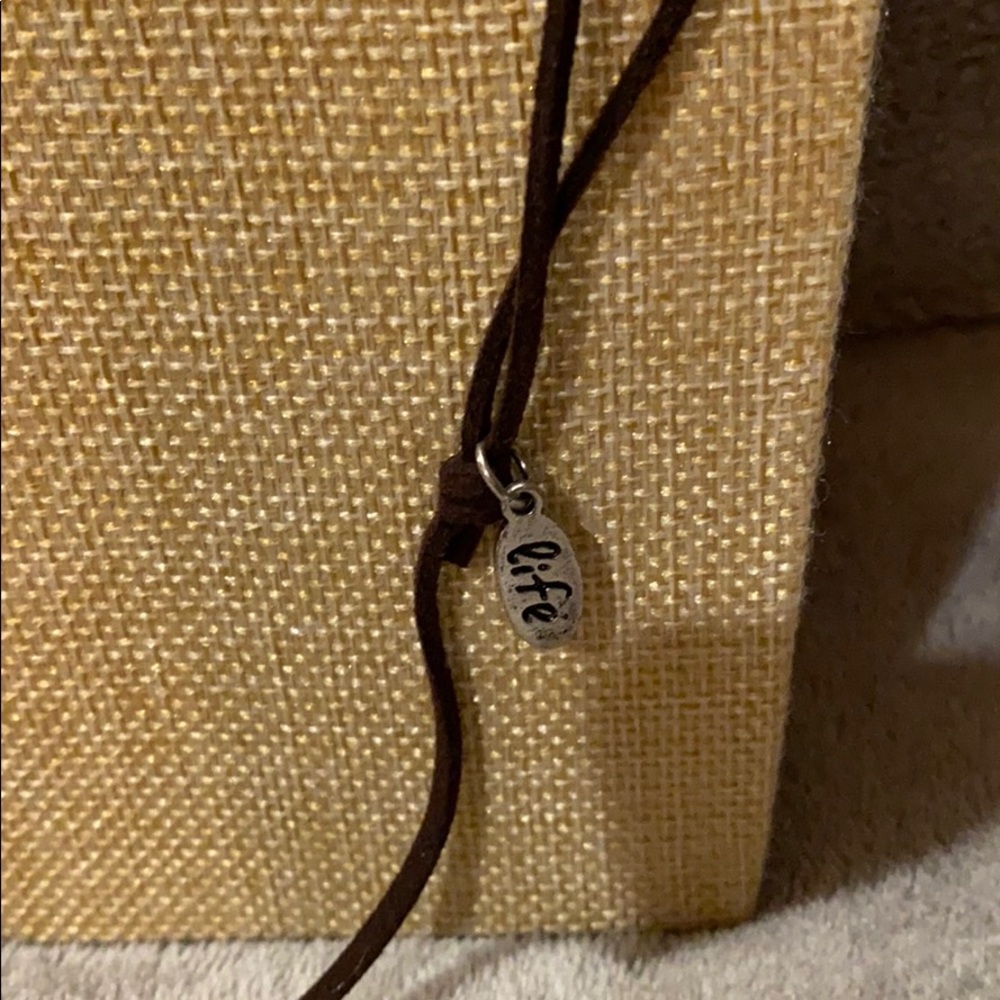 🌸 Tree of Life Necklace - Picture 3 of 5